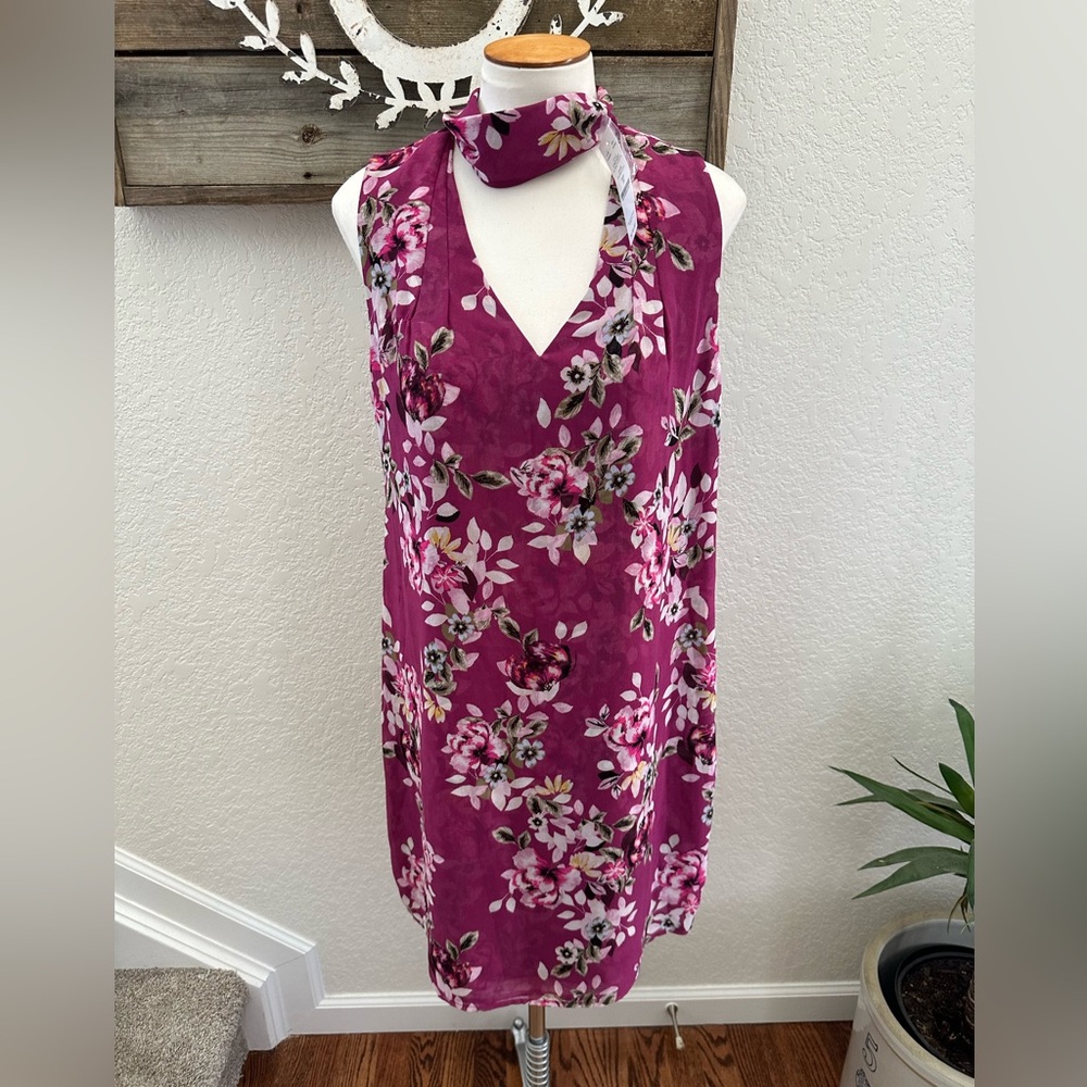 White House Black Market Dark Berry Floral‎ shift Dress Ladies size 10 NWT